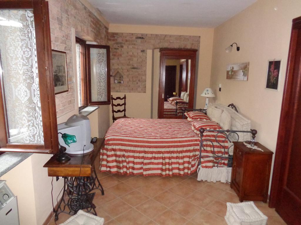 Gran Collina Vila San Damiano dʼAsti Quarto foto